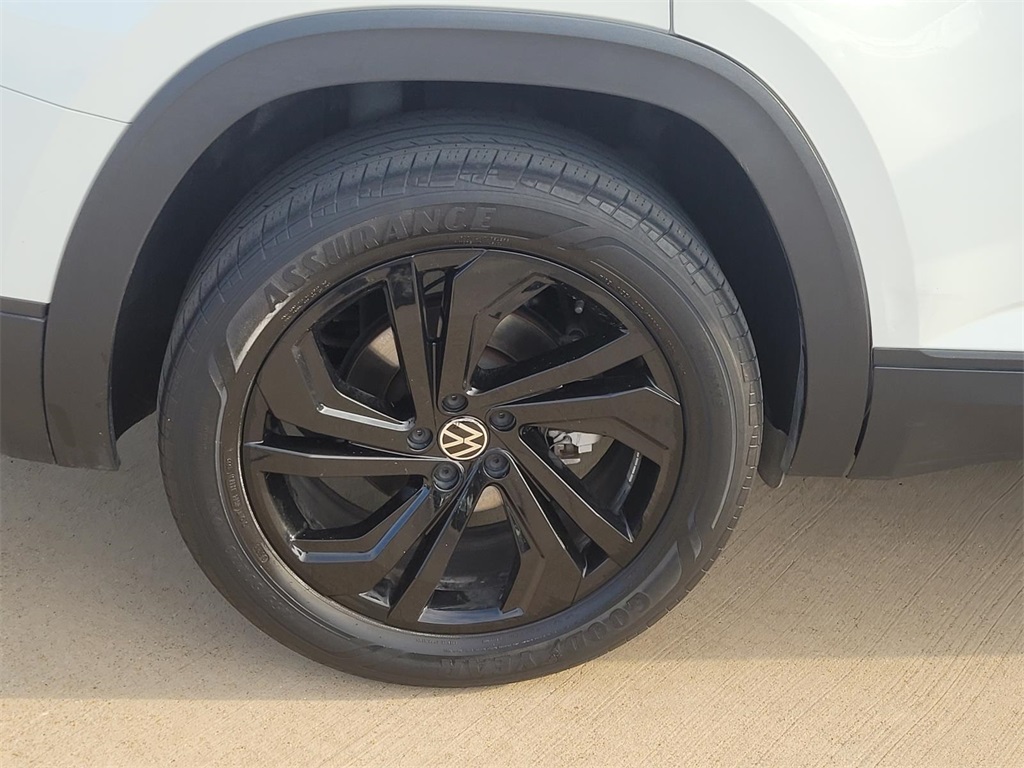 used 2022 Volkswagen Atlas car, priced at $25,640