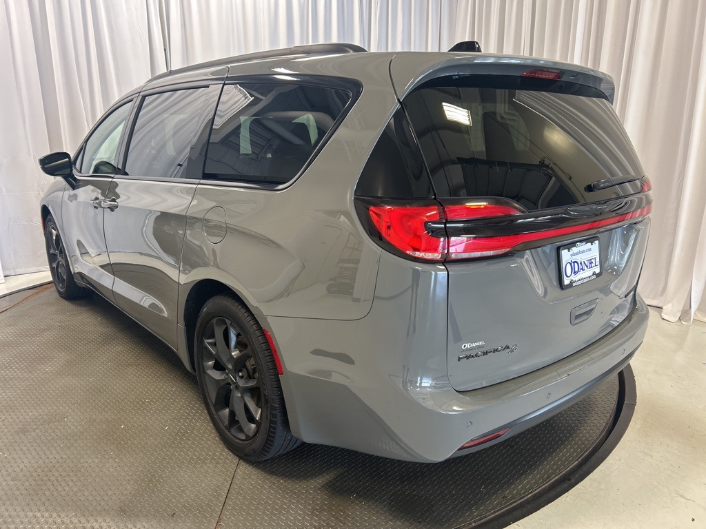 used 2025 Chrysler Pacifica car, priced at $37,173