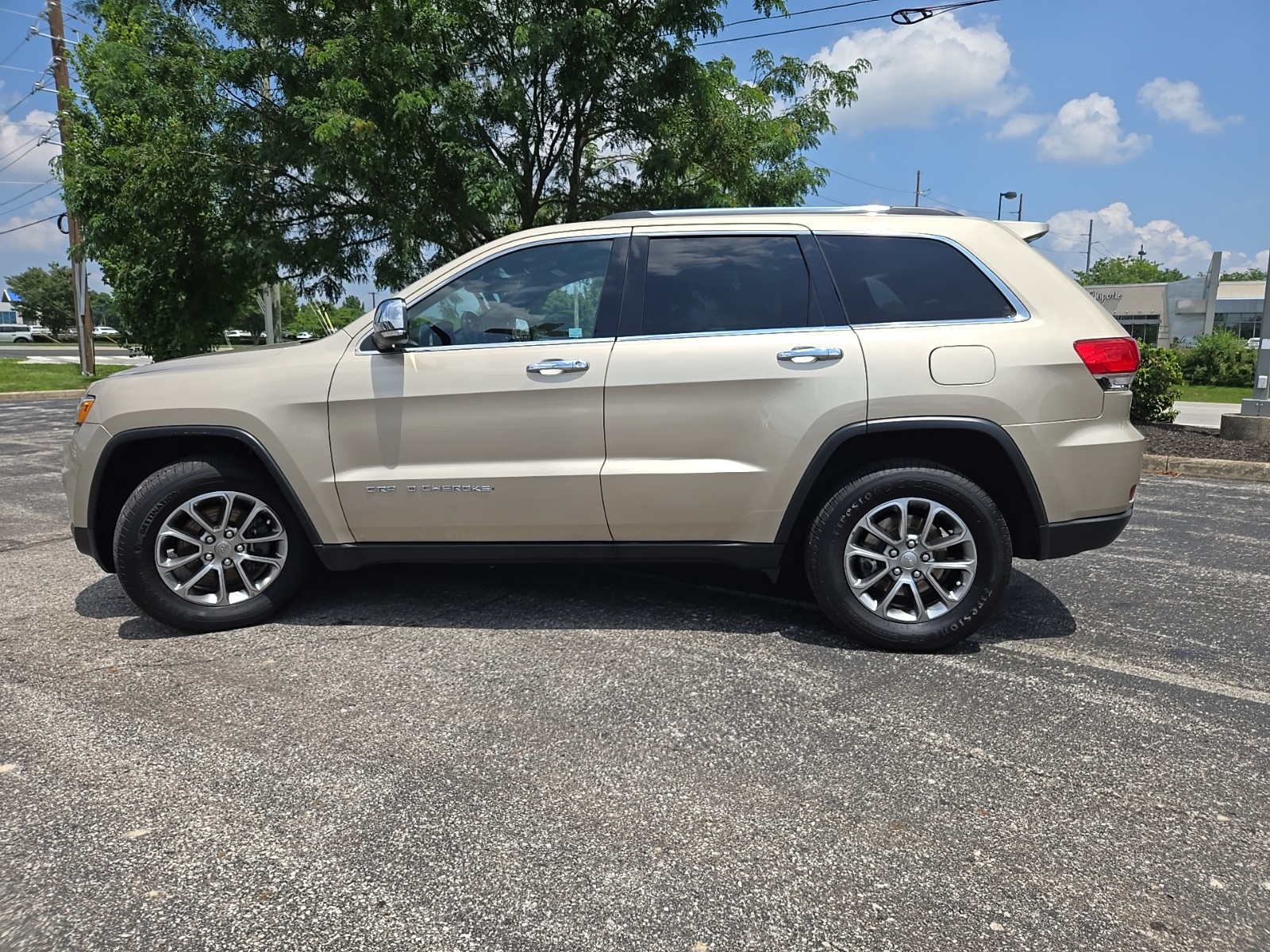used 2014 Jeep Grand Cherokee car, priced at $11,500