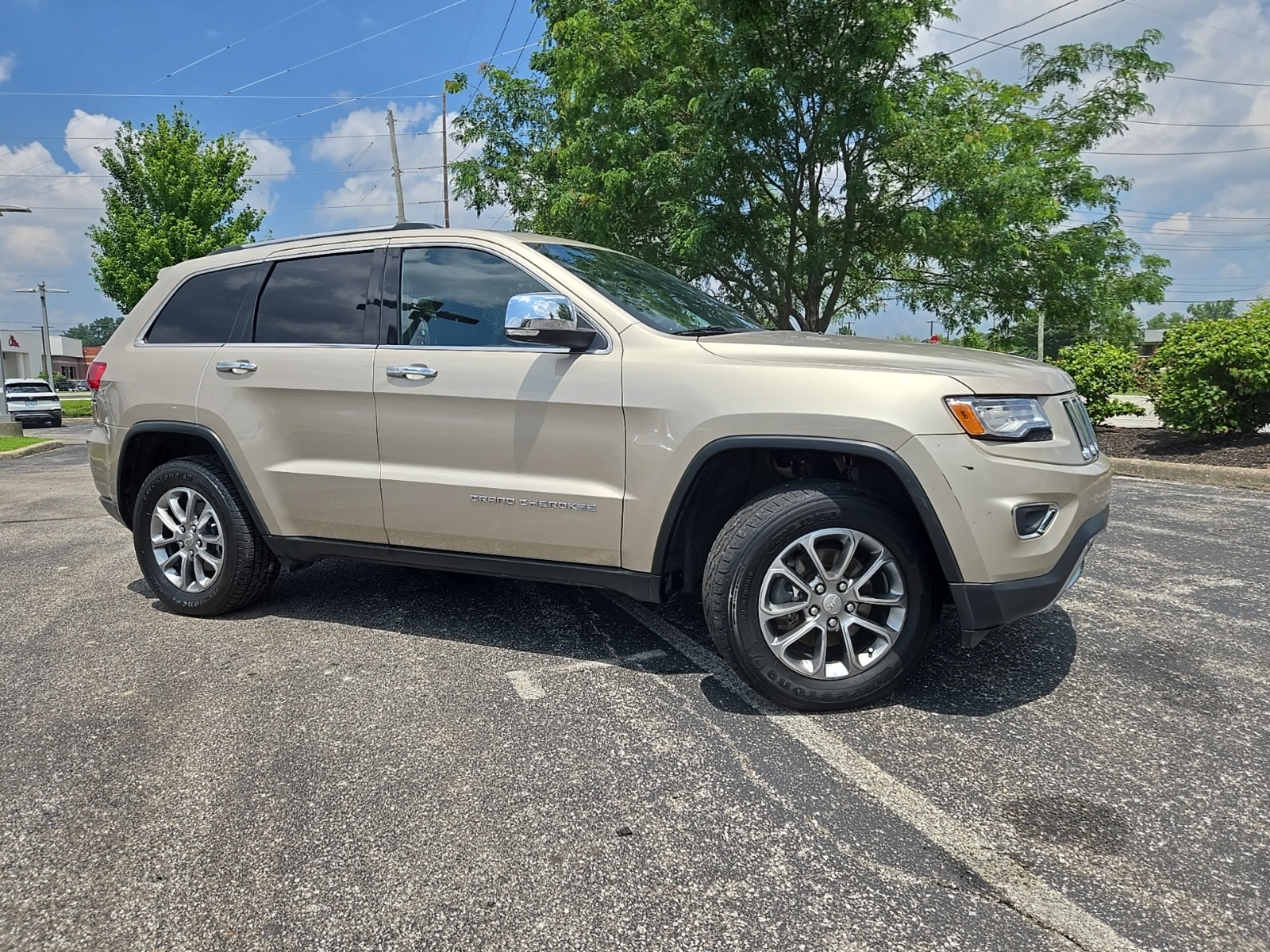 used 2014 Jeep Grand Cherokee car, priced at $11,500