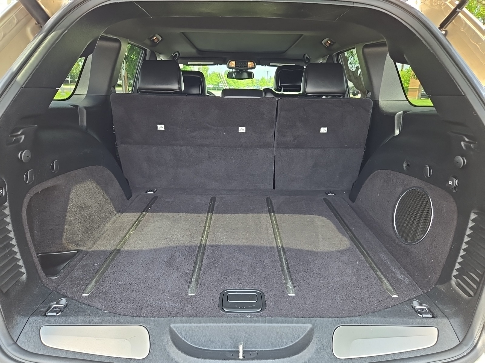 used 2014 Jeep Grand Cherokee car, priced at $11,500