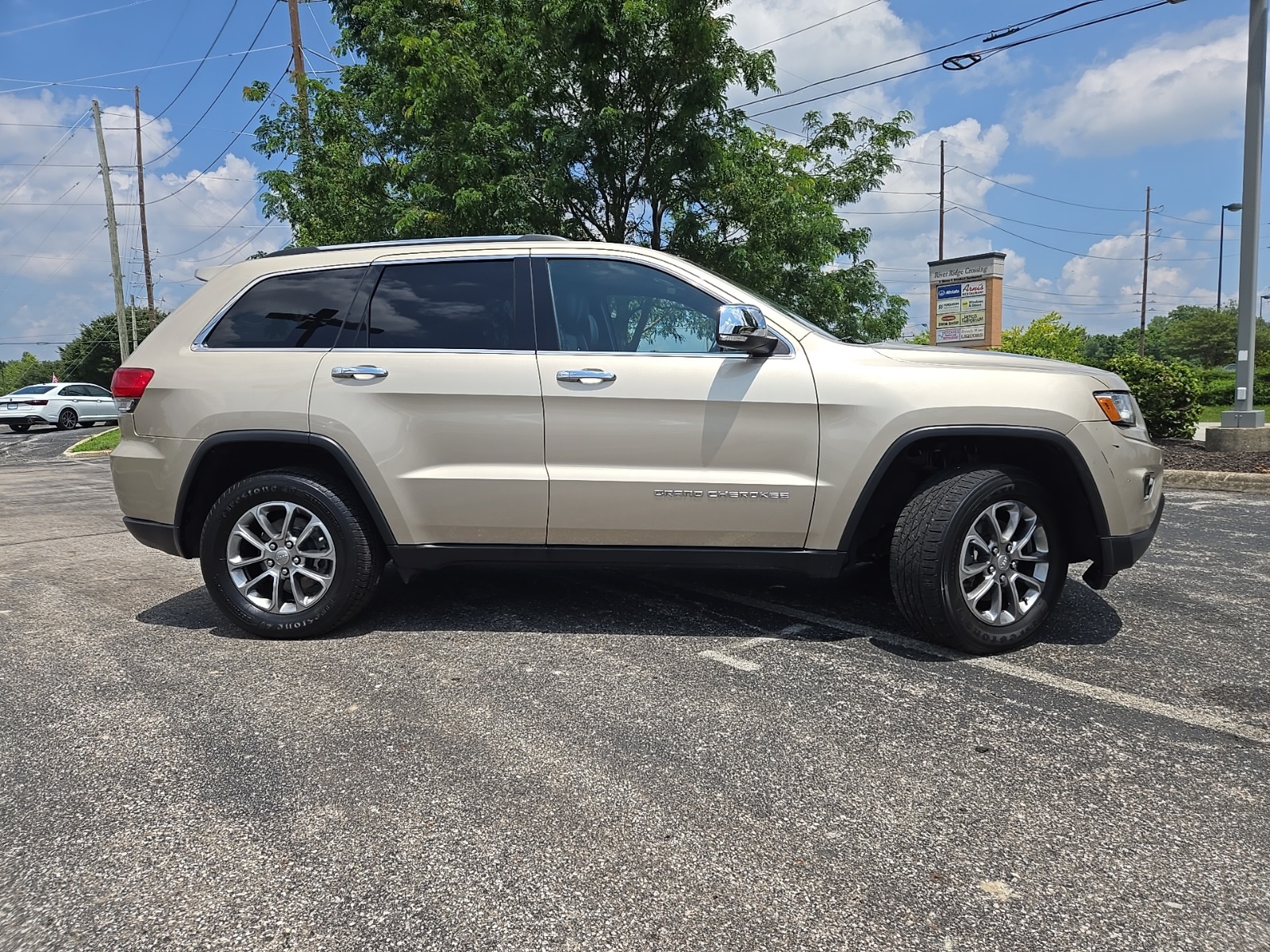 used 2014 Jeep Grand Cherokee car, priced at $11,500