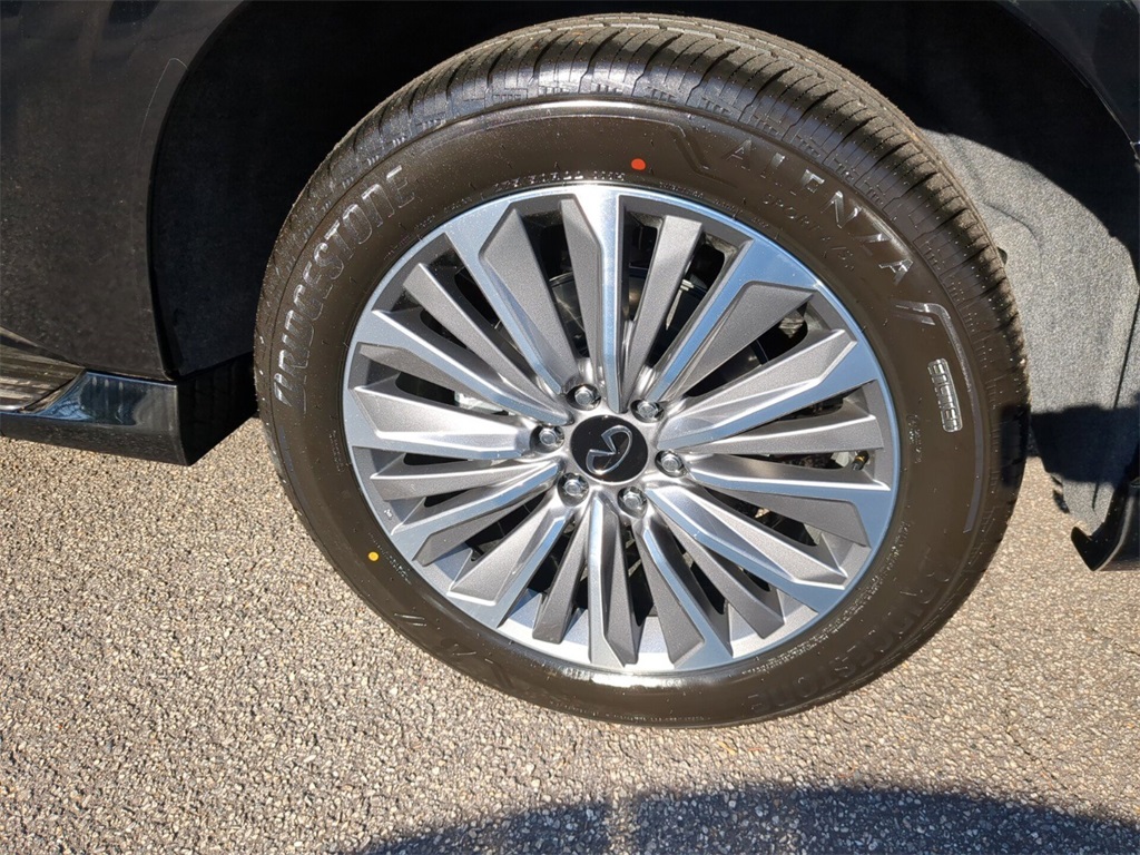 new 2025 INFINITI QX80 car, priced at $87,500