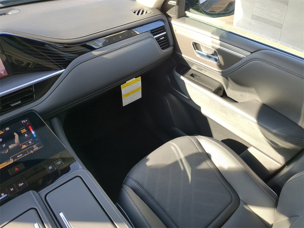 new 2025 INFINITI QX80 car, priced at $87,500