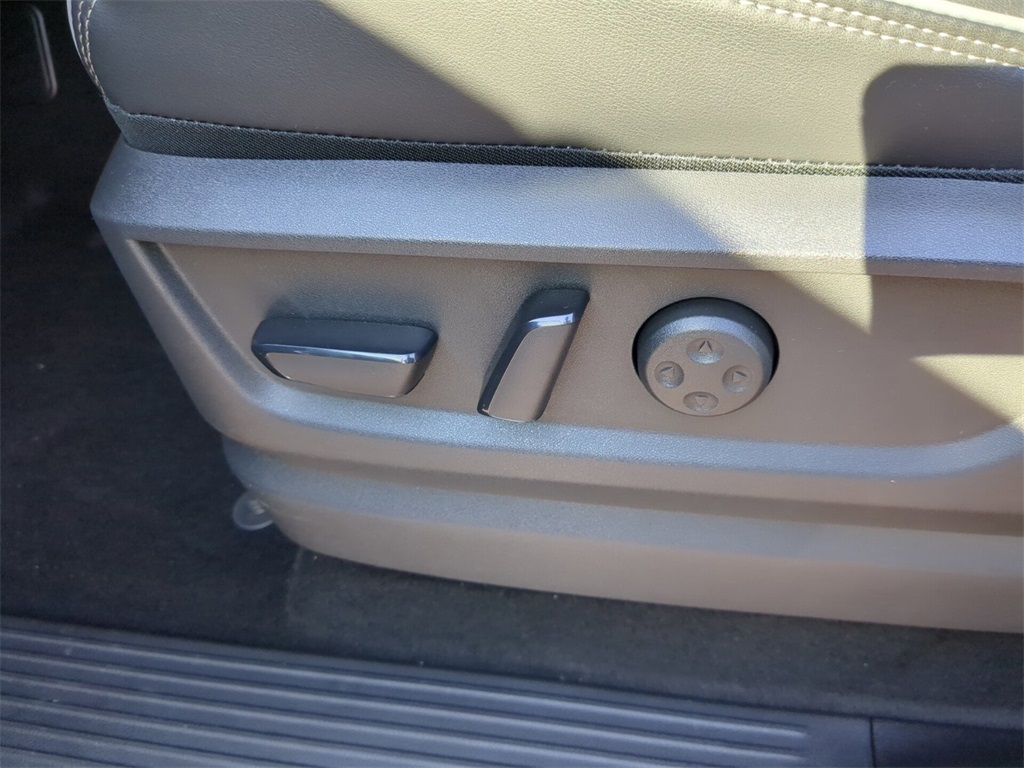new 2025 INFINITI QX80 car, priced at $87,500