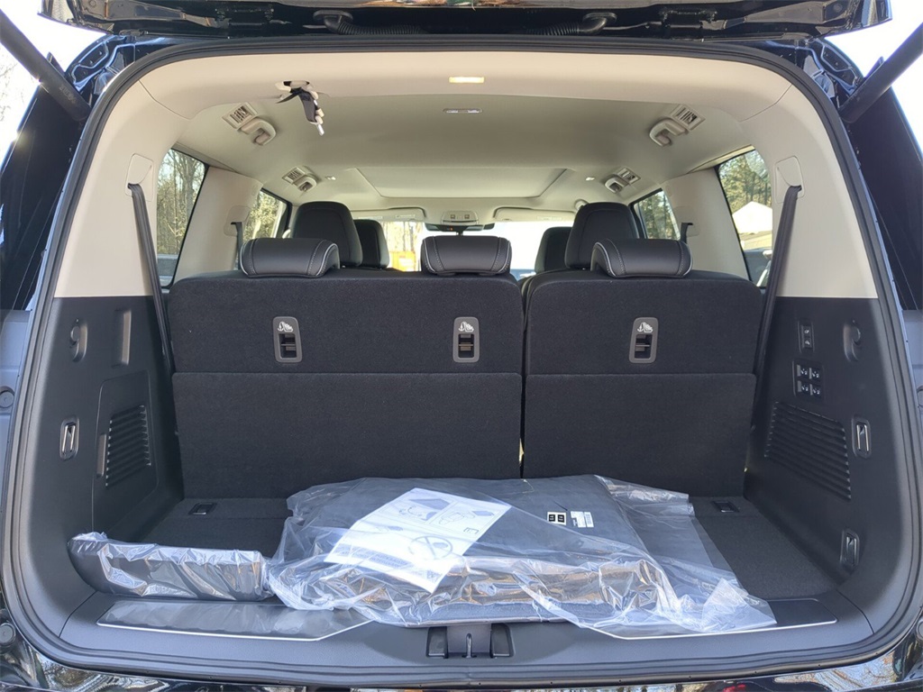 new 2025 INFINITI QX80 car, priced at $87,500