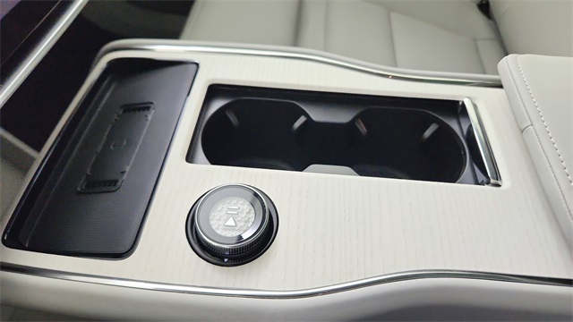 new 2025 Volvo EX90 car, priced at $95,585