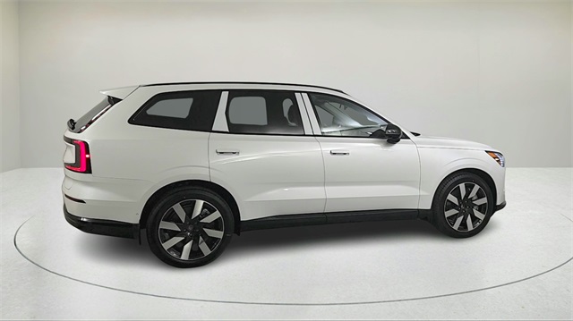 new 2025 Volvo EX90 car, priced at $95,585