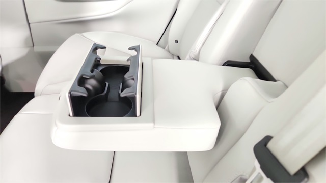 new 2025 Volvo EX90 car, priced at $95,585