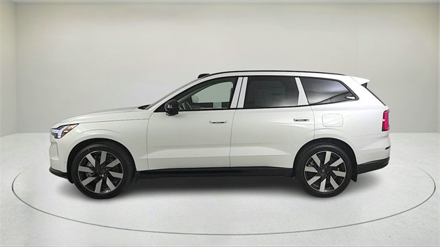 new 2025 Volvo EX90 car, priced at $95,585