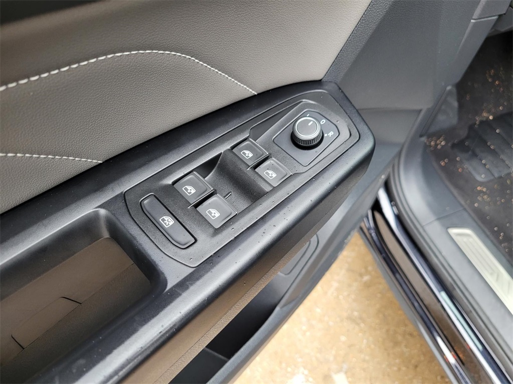 used 2021 Volkswagen Atlas Cross Sport car, priced at $24,514