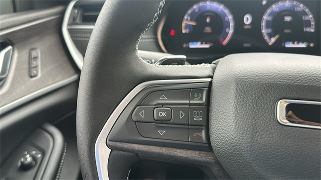 new 2025 Jeep Grand Cherokee car, priced at $48,340