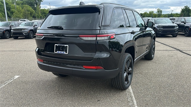 new 2025 Jeep Grand Cherokee car, priced at $48,340
