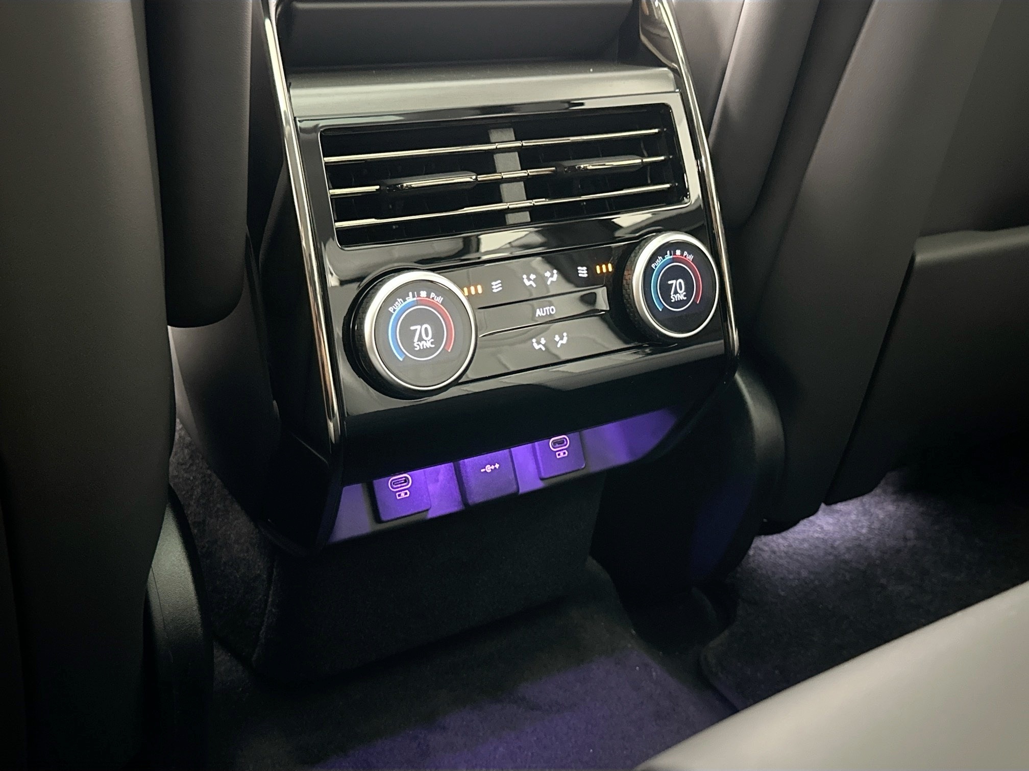 new 2025 Land Rover Range Rover Sport car, priced at $106,430