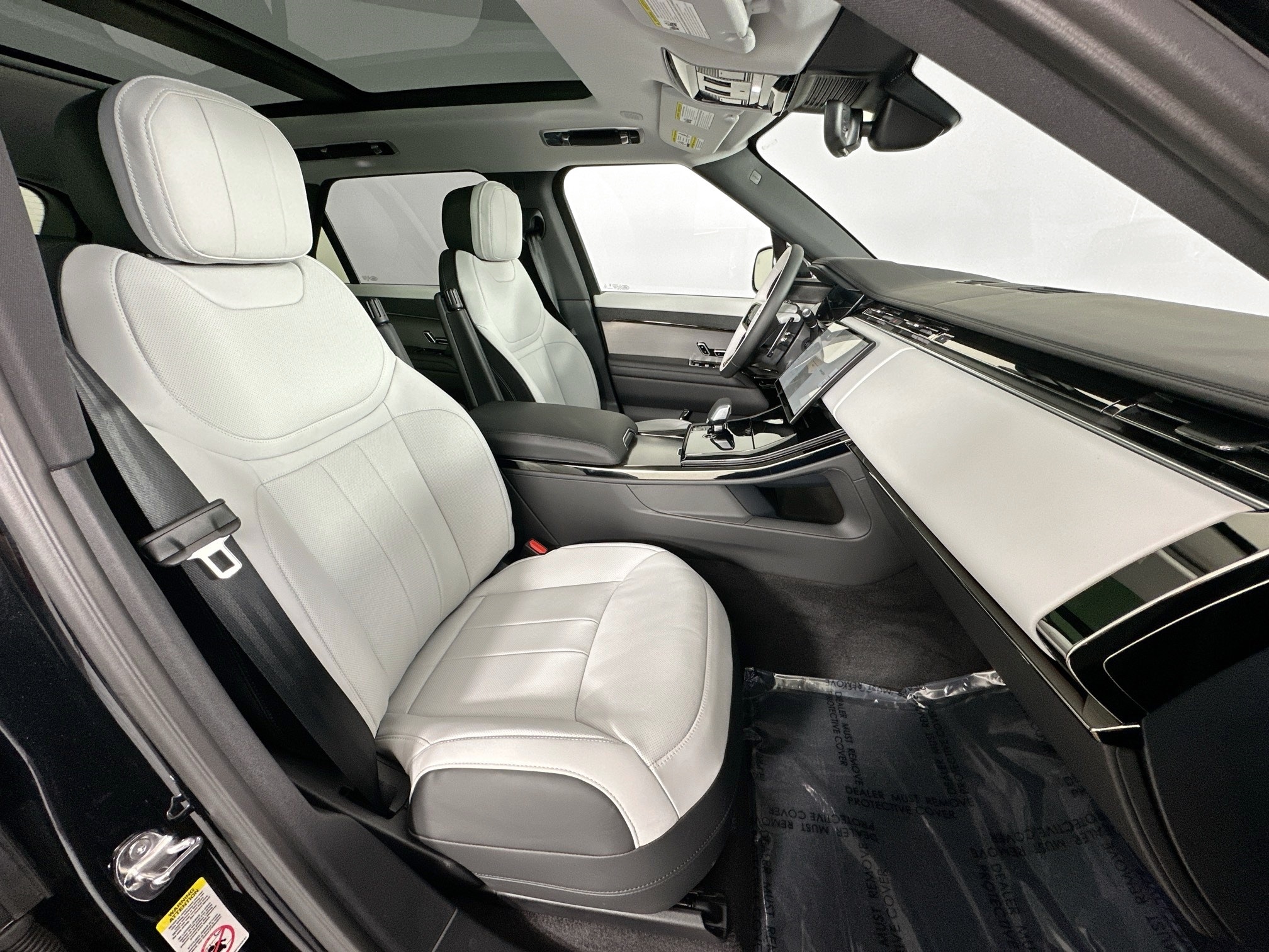 new 2025 Land Rover Range Rover Sport car, priced at $106,430