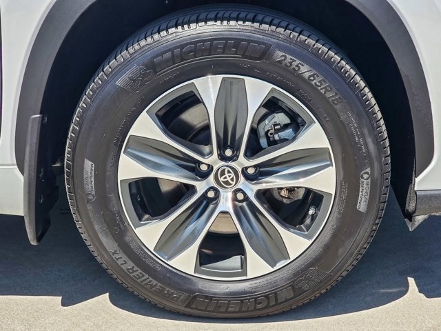 used 2023 Toyota Highlander car, priced at $38,692