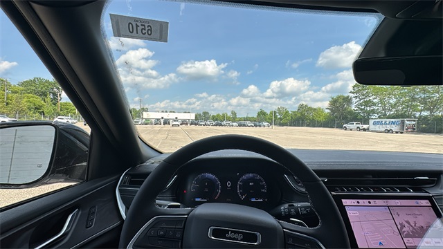 new 2025 Jeep Grand Cherokee car, priced at $47,984