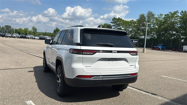 new 2025 Jeep Grand Cherokee car, priced at $47,984