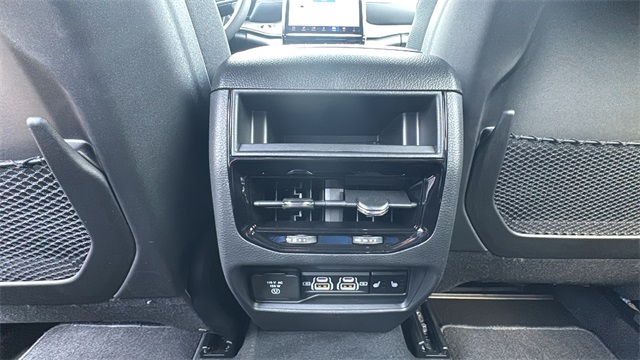 new 2025 Jeep Grand Cherokee car, priced at $47,984