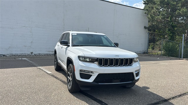new 2025 Jeep Grand Cherokee car, priced at $47,984