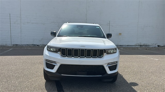 new 2025 Jeep Grand Cherokee car, priced at $47,984