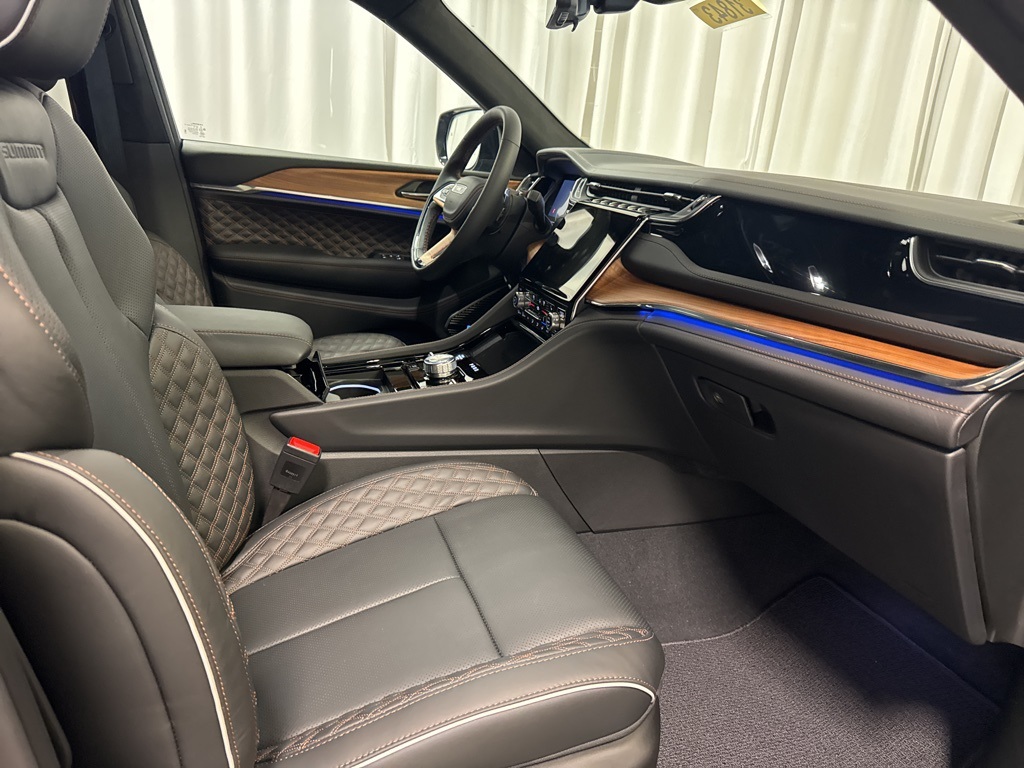 new 2025 Jeep Grand Cherokee L car, priced at $65,896