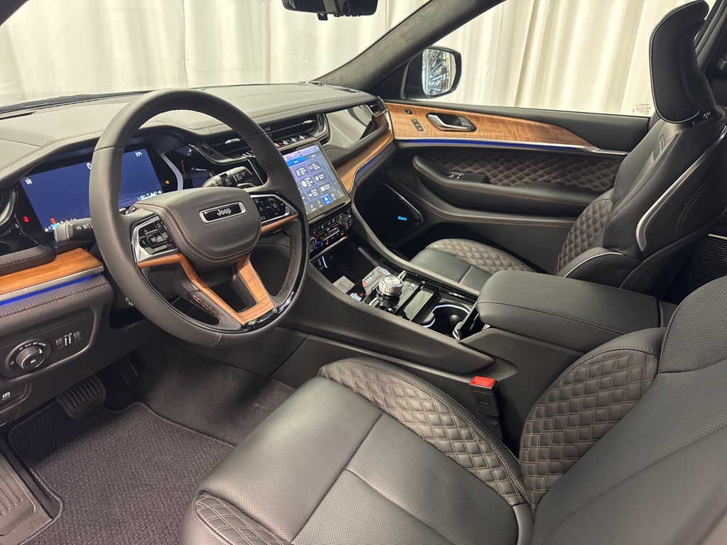 new 2025 Jeep Grand Cherokee L car, priced at $65,896