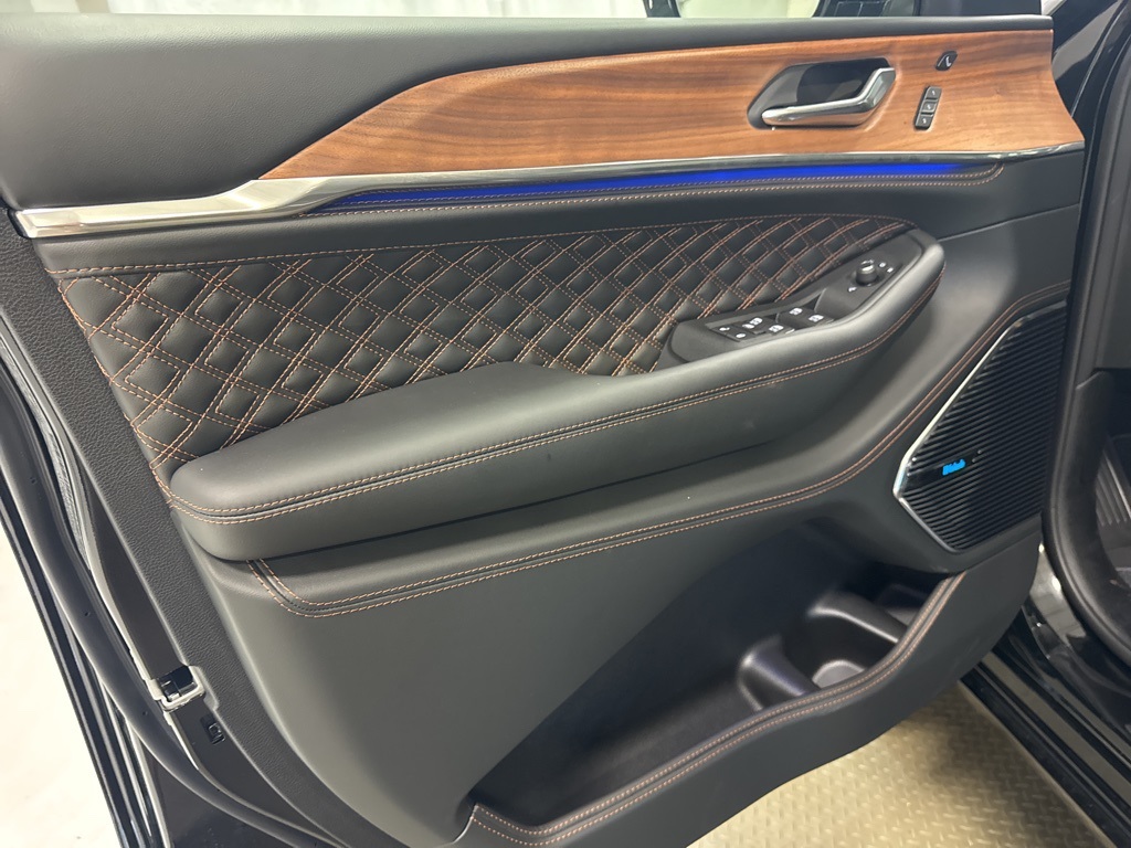 new 2025 Jeep Grand Cherokee L car, priced at $65,896