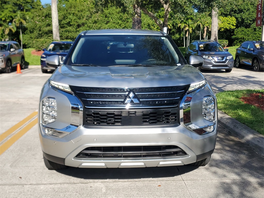 used 2022 Mitsubishi Outlander car, priced at $19,489