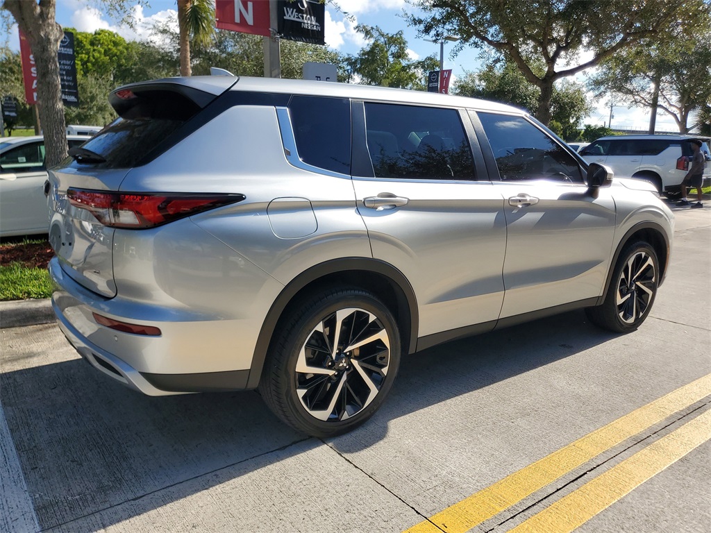 used 2022 Mitsubishi Outlander car, priced at $19,489