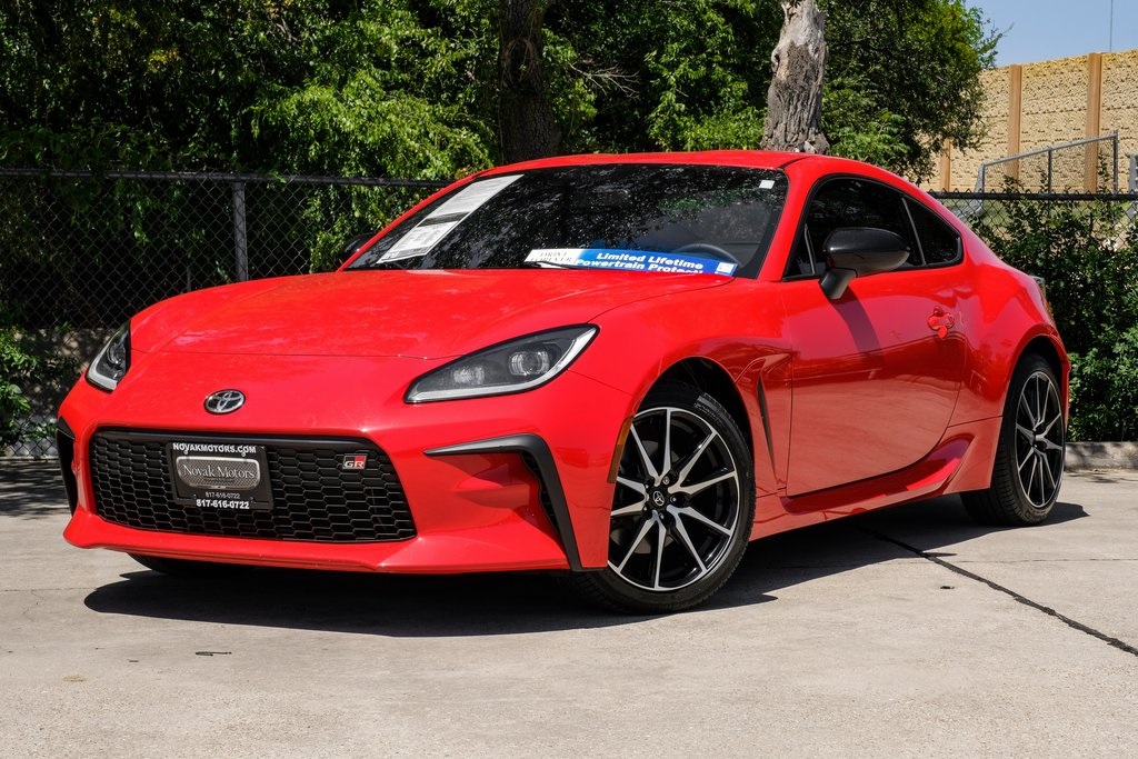 used 2023 Toyota GR86 car, priced at $29,895