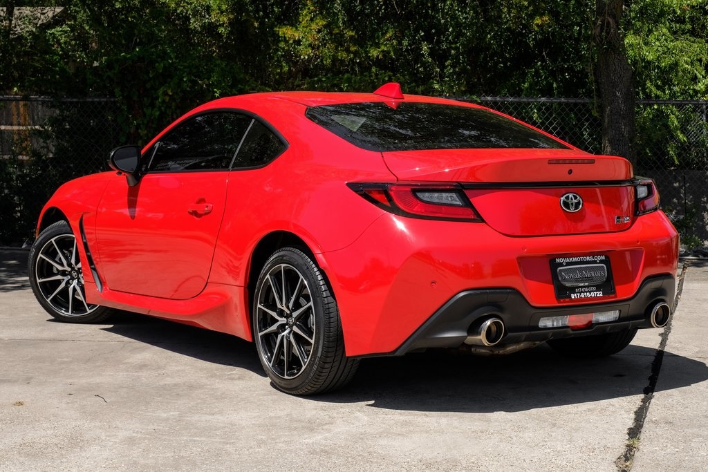 used 2023 Toyota GR86 car, priced at $29,895