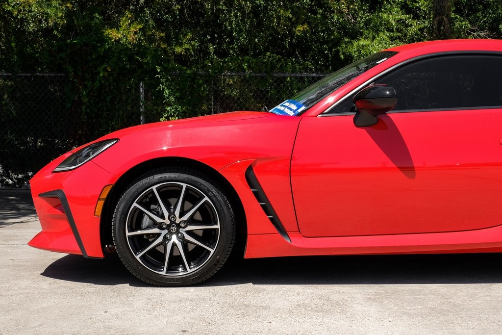 used 2023 Toyota GR86 car, priced at $29,895
