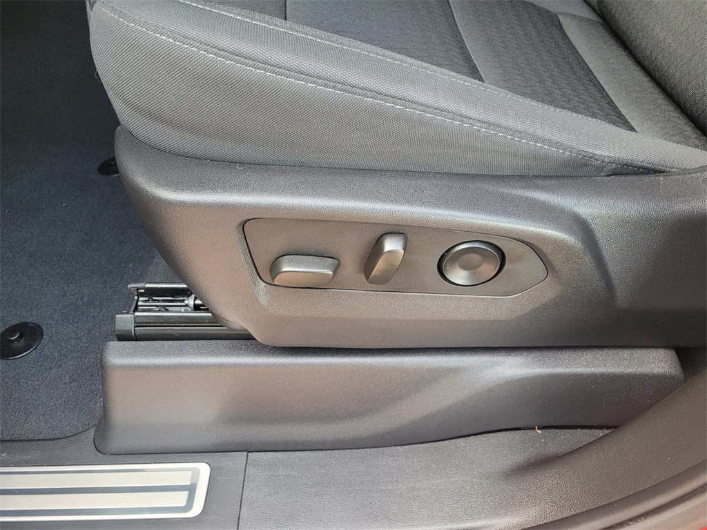 used 2024 Chevrolet Silverado 1500 car, priced at $38,549