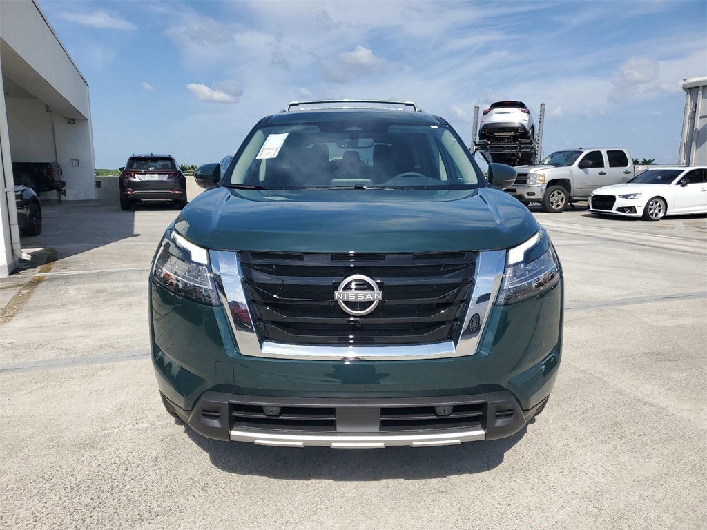 new 2025 Nissan Pathfinder car, priced at $40,568