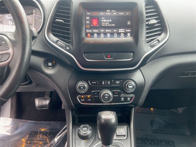 used 2019 Jeep Cherokee car, priced at $15,911