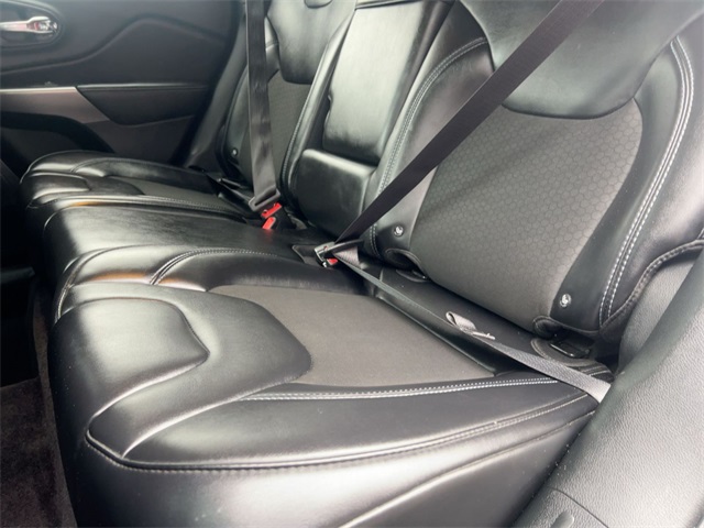 used 2019 Jeep Cherokee car, priced at $15,911
