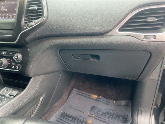used 2019 Jeep Cherokee car, priced at $15,911