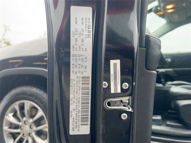 used 2019 Jeep Cherokee car, priced at $15,911