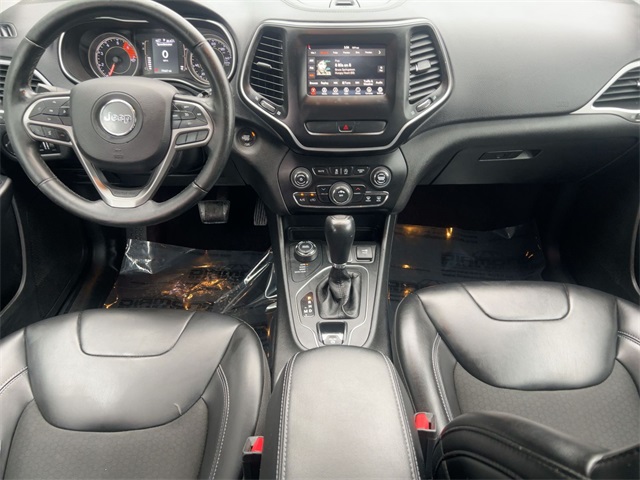 used 2019 Jeep Cherokee car, priced at $15,911