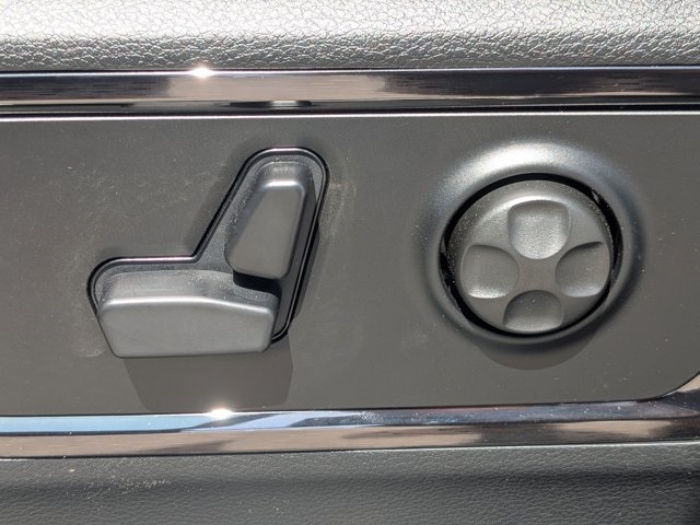 new 2025 Ram 1500 car, priced at $71,260