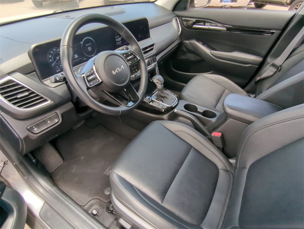 used 2024 Kia Seltos car, priced at $22,391
