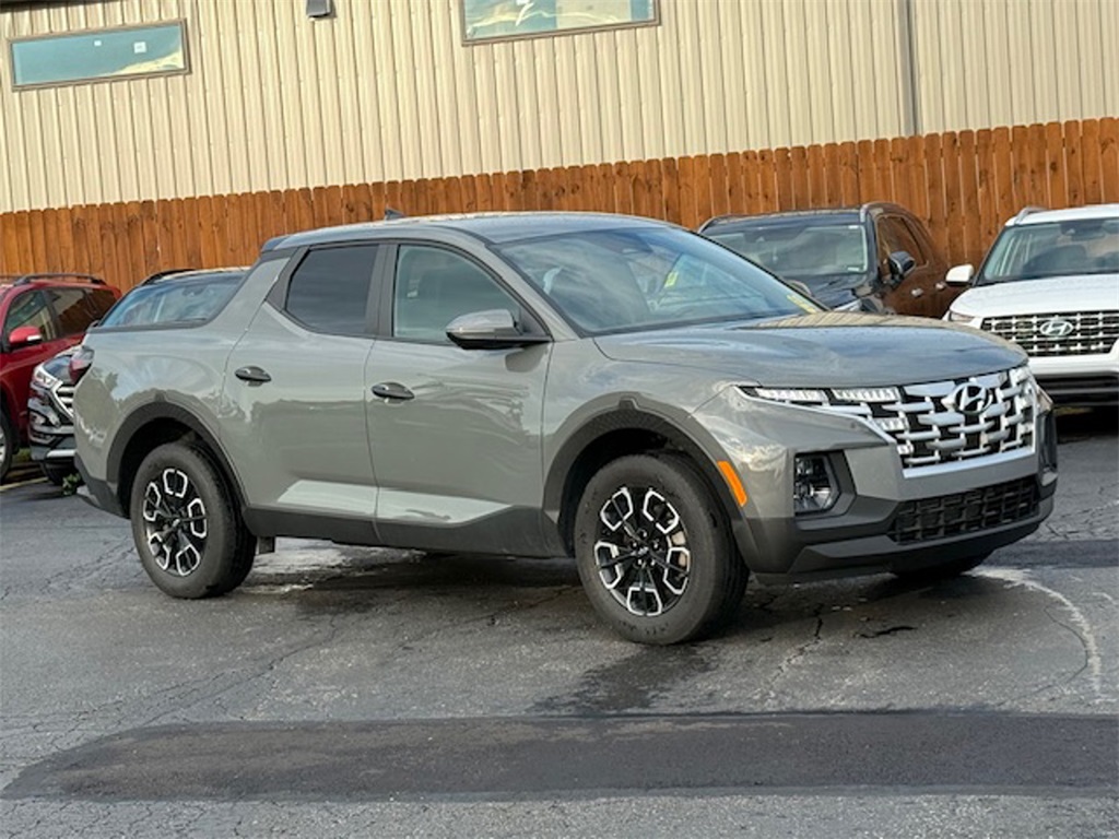 used 2024 Hyundai Santa Cruz car, priced at $24,997