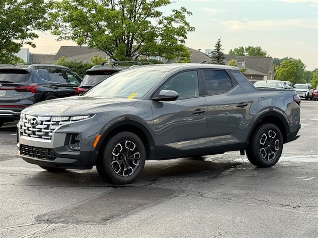 used 2024 Hyundai Santa Cruz car, priced at $24,997