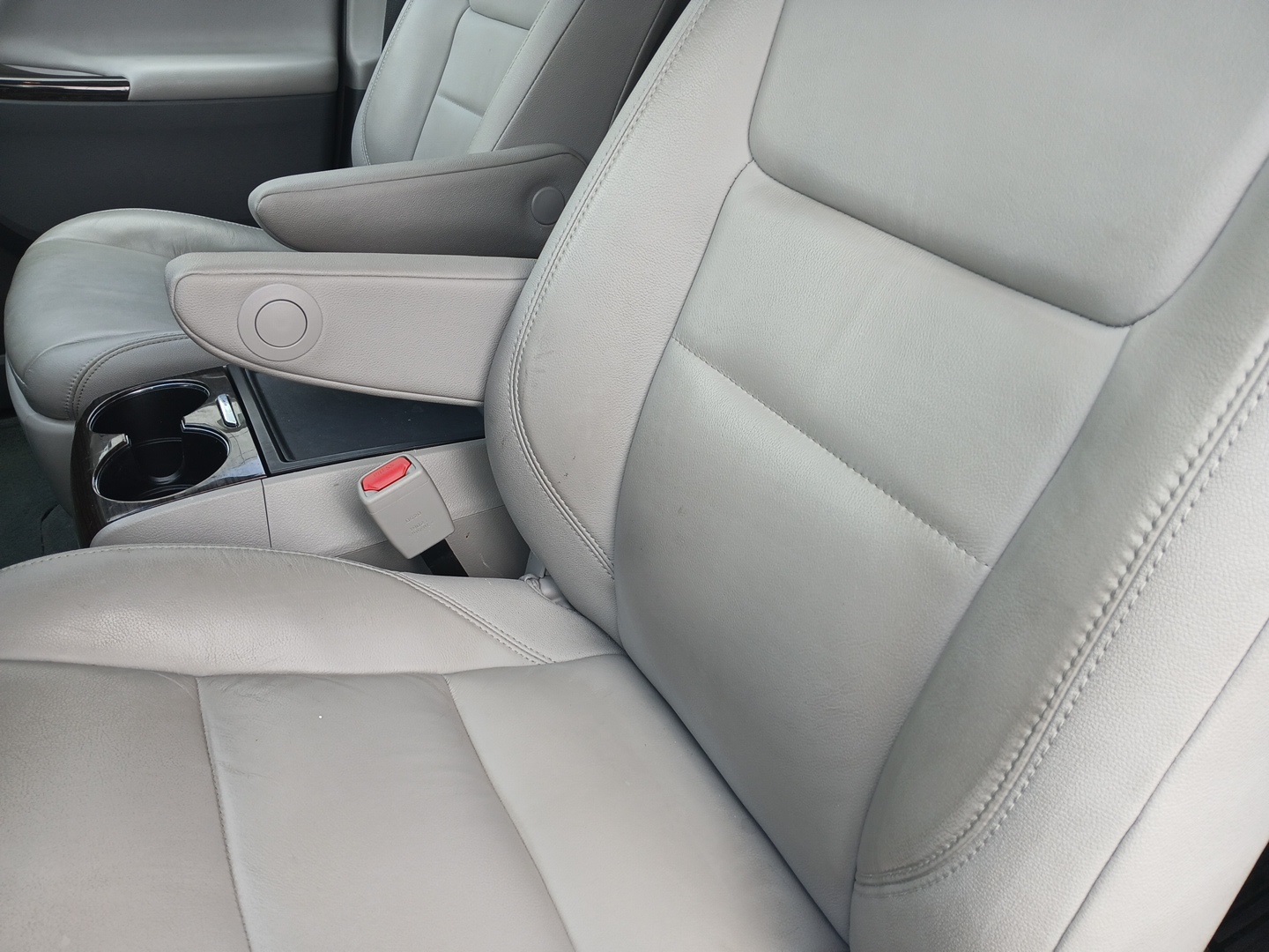 used 2016 Toyota Sienna car, priced at $18,027