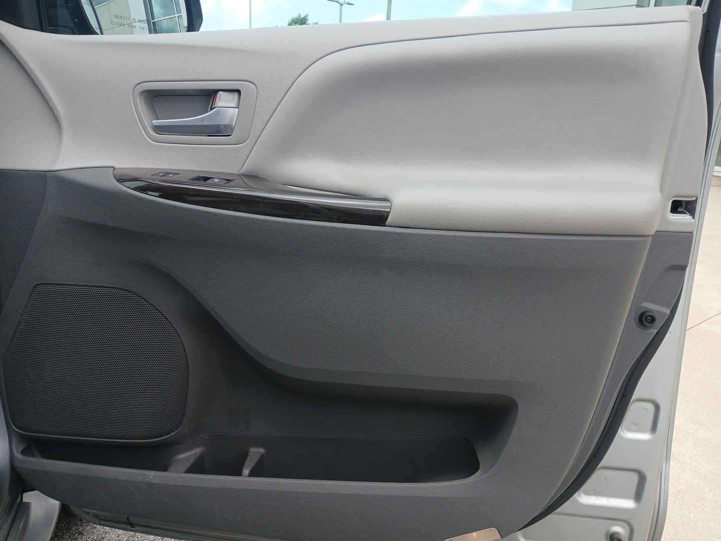 used 2016 Toyota Sienna car, priced at $18,027