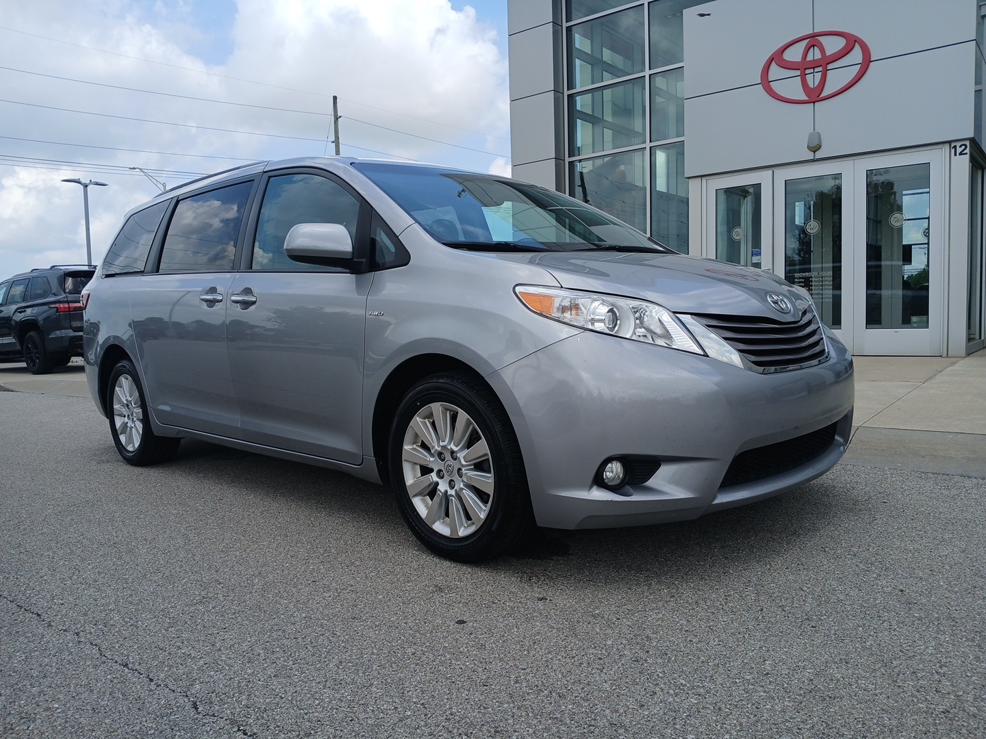 used 2016 Toyota Sienna car, priced at $18,027