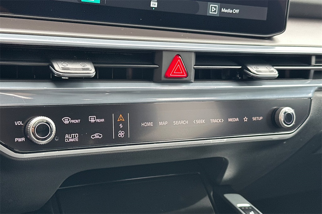 new 2026 Kia Sorento Hybrid car, priced at $48,900