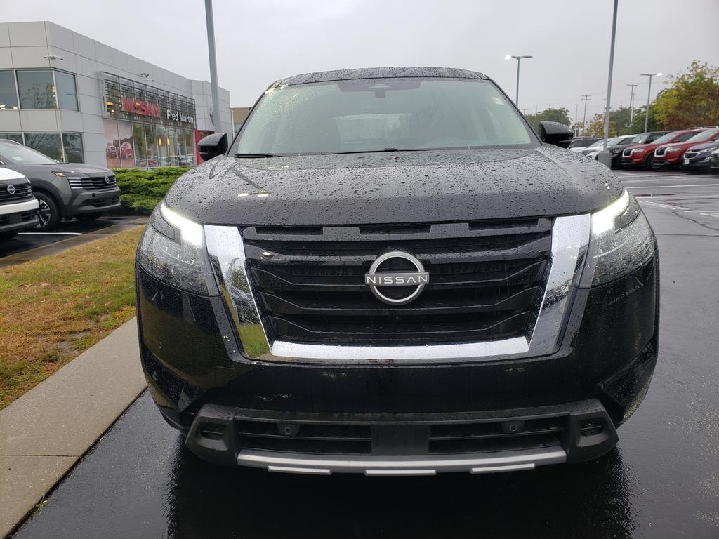 new 2025 Nissan Pathfinder car, priced at $39,906