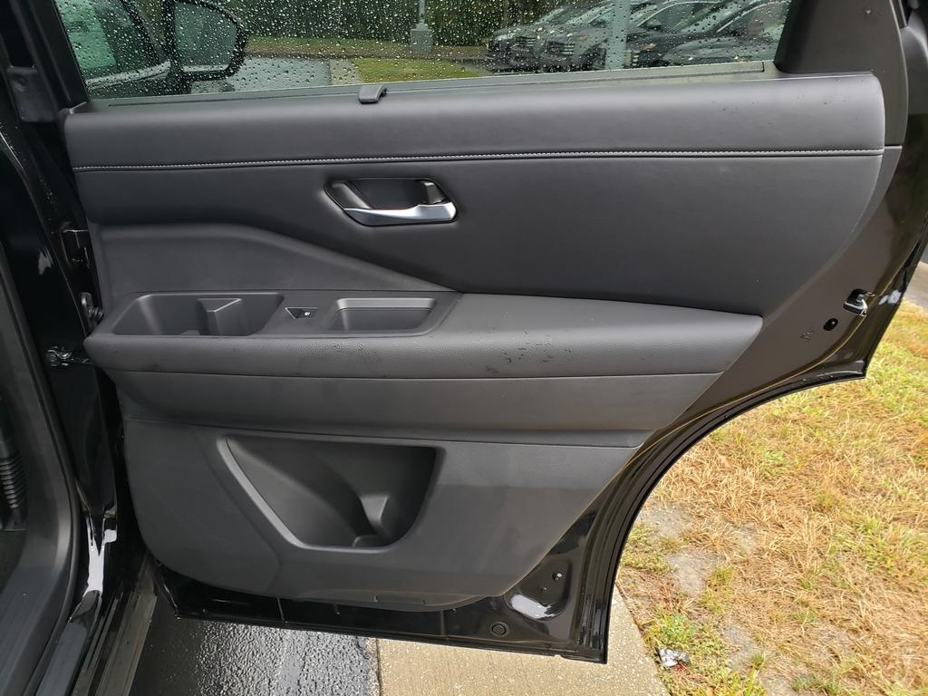 new 2025 Nissan Pathfinder car, priced at $39,906